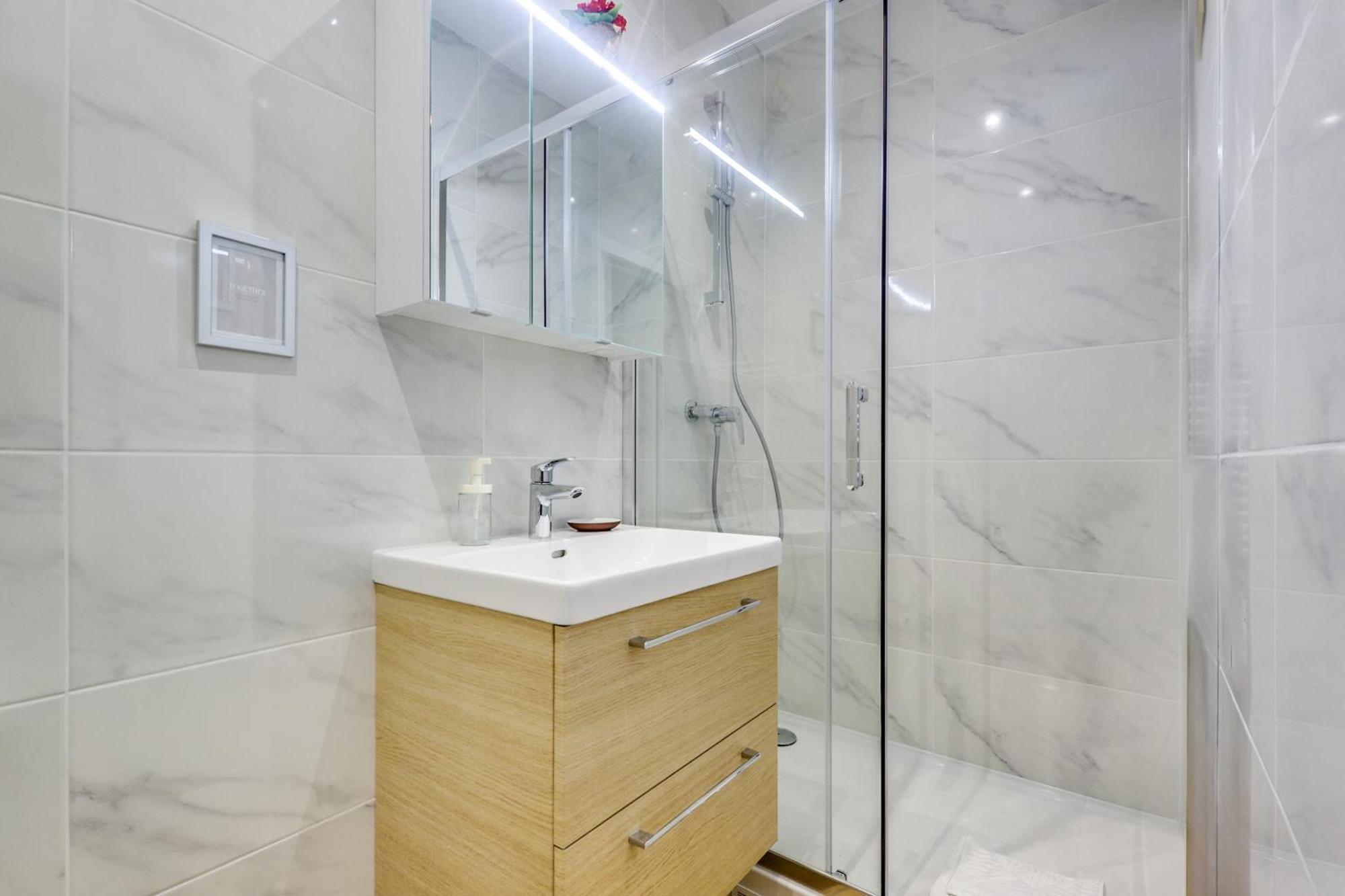 Center Of L Fully Equipped And Cozy Apartment
